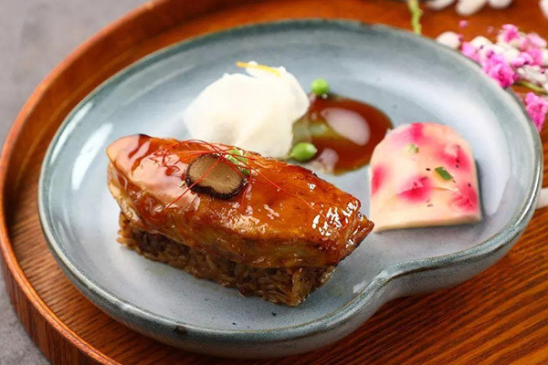 西餐法式鵝肝傳統(tǒng)吃法