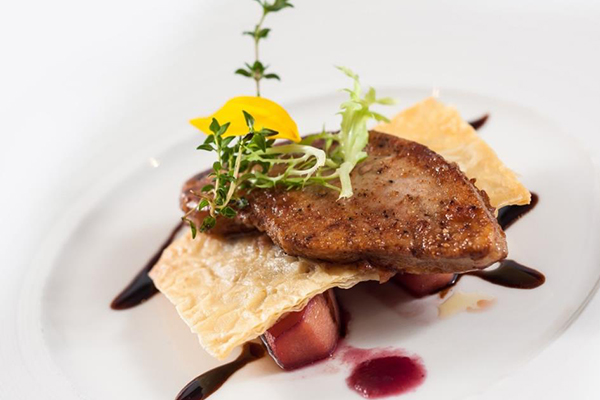 敘述多種多樣紅酒鵝肝的烹制要點(diǎn)