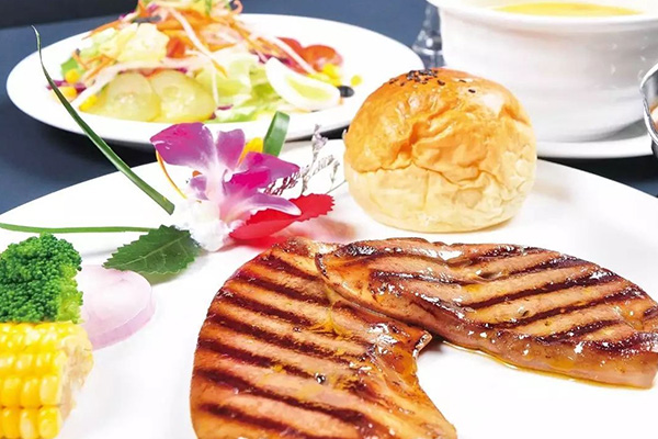 推薦分享一道香煎鵝肝的做法