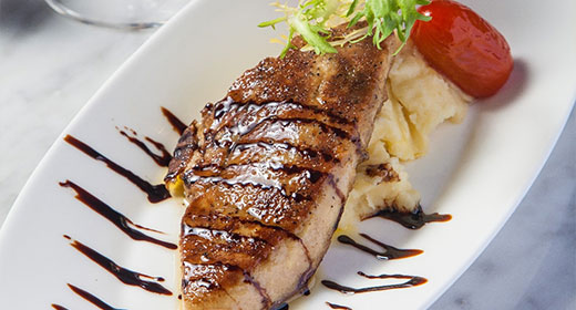 告訴你切片鵝肝這樣鹵才嫩！